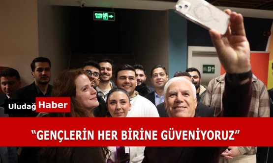 Başkan Mustafa Bozbey Görükle'de Gençlerle Sahurda Buluştu: 'Hedefi Olmayanın Başarısı Olmaz!'