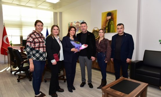 Bursa Büyükşehir'den Kadın Çalışanlara Anlamlı Sürpriz: 'Eşitlik Birlikte Mümkün'