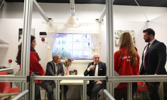 Bursa'nın Afet Mutfağı Nilüfer'de Kuruldu: Gençler Birbirine Deprem Hazırlığını Öğretiyor!