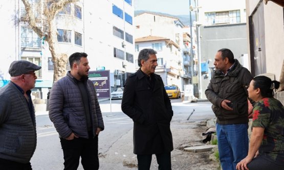 Gemlik'te Ulaşım Konforu Artıyor: Alemdar Caddesi'nde Modern Kaldırım Seferberliği