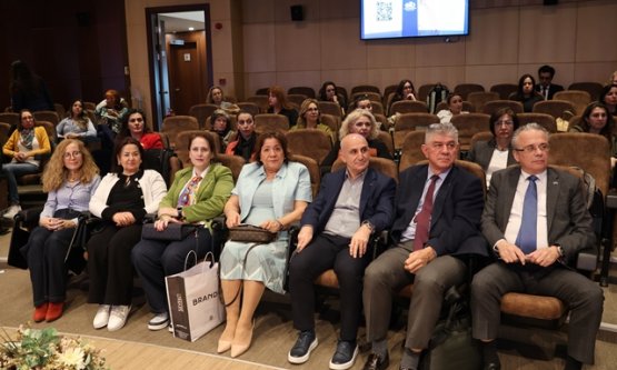 İhracatta Kadın Gücü 2026: Girişimci Kadınlar İçin Küresel Dönüşüm Başladı!