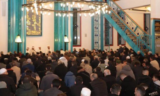 İnegöl'de Kadir Gecesi Coşkusu: Binlerce Vatandaş OSB Camii'ne Akın Etti!