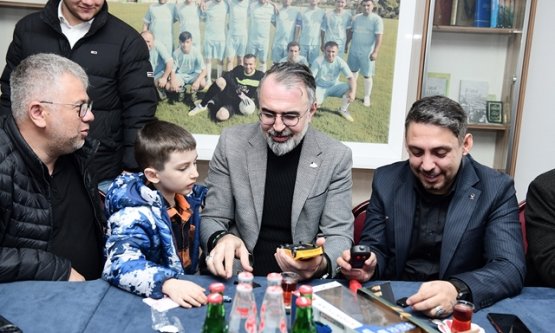 Kestel'de Gönül Köprüleri Kuruldu: Başkan Ferhat Erol'dan 30 Mahalleye Bayram Çıkartması!