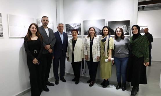 Misi'de Görsel Şölen: Aydın Berk Bilgin'den 'Yer Gök Arasında' Sergisi Nilüfer'de!