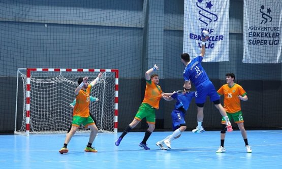 Nilüfer Belediyespor Hentbolda Fırtına Gibi Esiyor: Köyceğiz Engelini Farkla Geçti!