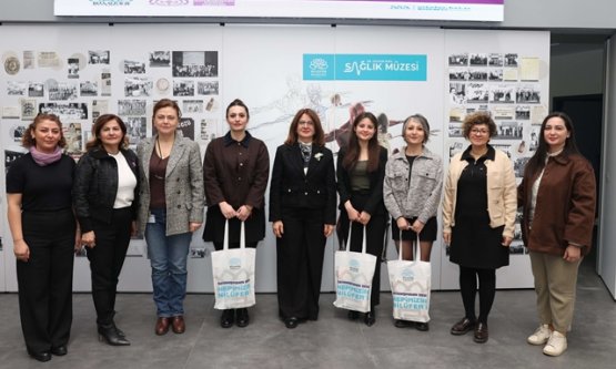 Nilüfer'de 8 Mart Paneli: 'Şiddet Sadece Fiziksel Değildir''