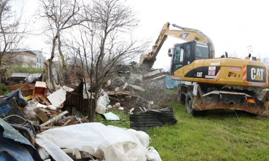 Nilüfer'de Kaçak Yapıya Geçit Yok: Park ve Orman Alanındaki Barakalar Yıkıldı!