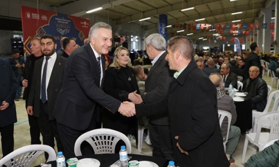 Orhangazi'de Ramazan Bereketi: Büyükşehir'den Binlerce Kişilik İftar Sofrası!