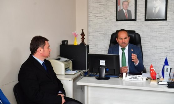 Osmangazi'de 'Cuma' Buluşmaları: Başkan Erkan Aydın Emek Mahallesi'nde Vatandaşla Kucaklaştı!