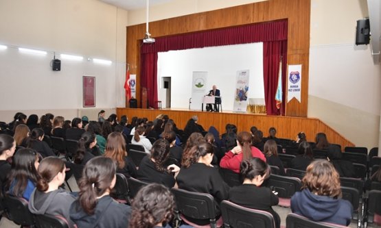 Osmangazi'de Edebiyat Rüzgarı: 2026 Yılı Usta Yazar Orhan Kemal'e İthaf Edildi!