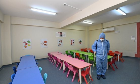 Osmangazi'de Kreşlere Hijyen Kalkanı: Ara Tatilde Kapsamlı Dezenfeksiyon Seferberliği!