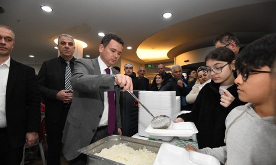 Osmangazi'de Ramazan Bereketi: 110 Bin Kişiye İftar, Binlerce Haneye Destek!
