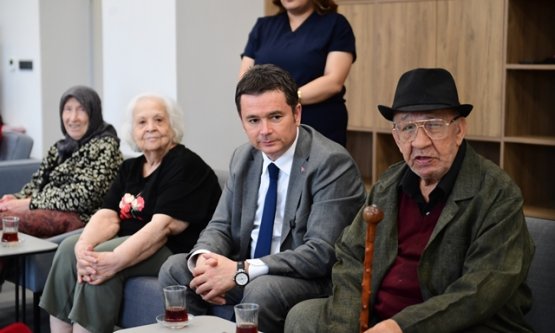 Osmangazi'de Vefa Buluşması: Başkan Erkan Aydın BAREM Sakinleriyle Bir Araya Geldi