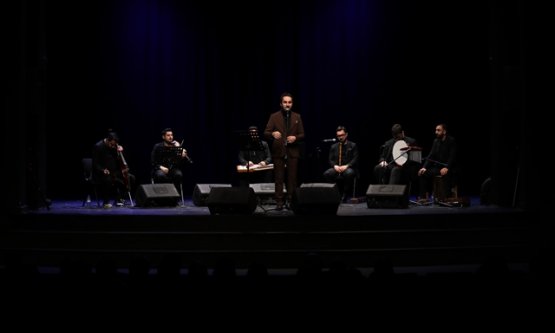 Tayyare Kültür Merkezi'nde Tasavvuf Rüzgarı: Bursa'da Ramazan Nefesi Dinleyicileri Büyüledi!