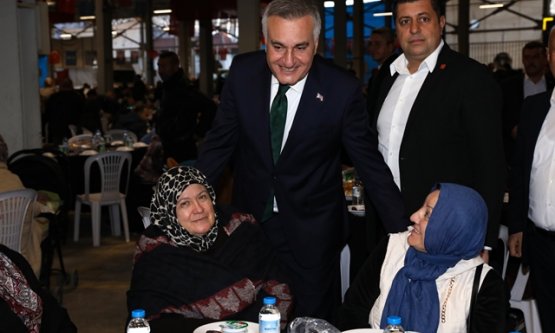 Yenişehir'de Gönül Sofraları Kuruldu: Bursa Büyükşehir'den Binlerce Kişilik İftar!