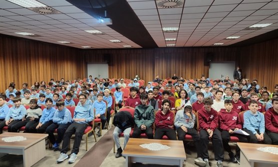 Yıldırım'da Çevre Seferberliği: Gençler 'Plastiksiz Yıldırım' İçin Eğitiliyor!