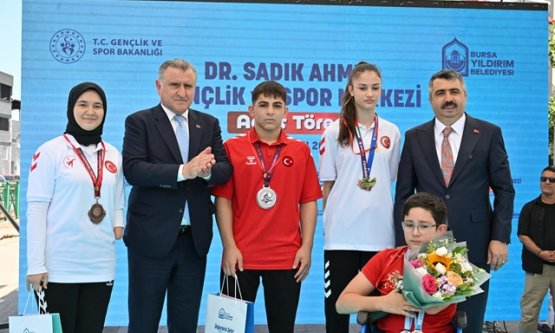 Yıldırım'da Spor Devrimi: 7 Yılda 384 Bin Vatandaş Sporla Buluştu!