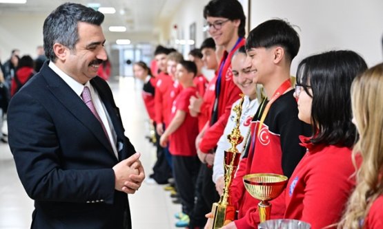 Yıldırım'ın Gurur Tablosu: 28 Milli Sporcu Dünyaya Meydan Okuyor!