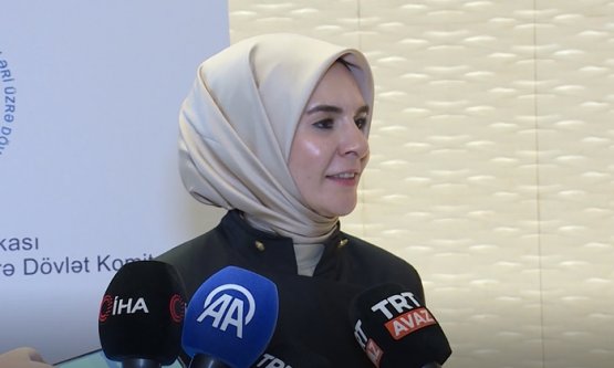 Bakan Göktaş Bakü'den Seslendi: 'Kadınlar Yapay Zeka Çağında Sadece Veri Tüketen Değil, Veri Üreten Olacak!'