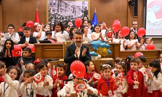 Bursa Büyükşehir Meclisi Çocukların Oldu: Geleceğin Kararları Alındı!