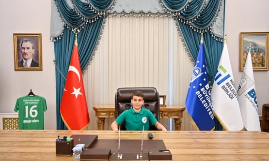 Bursa Büyükşehirde Koltuk Çocukların: Geleceğin Başkanlarından quot;Spor ve Parkquot; Talimatı!