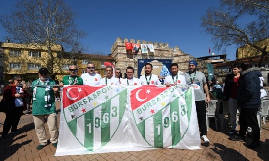 Bursa'nın Fethi'nin 700. Yılında Tarihi Koşu: 1.450 Sporcu Geçmişin İzinde Koştu!