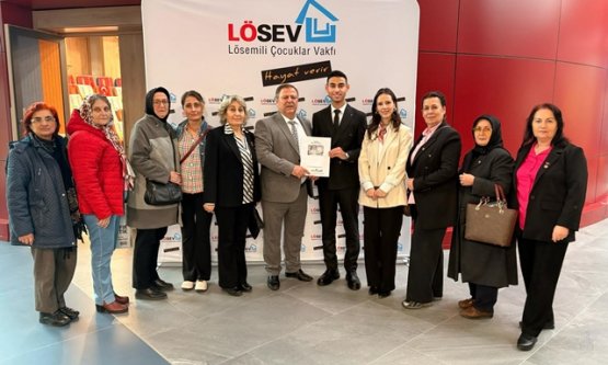 Emeklilerden LÖSEVe Anlamlı Destek: 23 Nisan Coşkusu İyilikle Taçlandı!