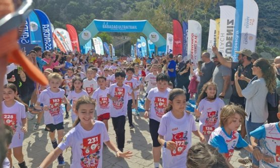 Fethiye'de 23 Nisan Coşkusu: Babadağ Ultra Maratonu'nda Minikler İyilik İçin Koştu!