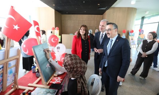 İnegölde 23 Nisan Gururu: Minik Ressamların 200 Eseri Görücüye Çıktı!