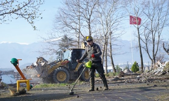 Kestel'de Bahar Hazırlığı Tam Gaz: Başkan Ferhat Erol ile İlçe Estetik Bir Görünüm Kazanıyor!