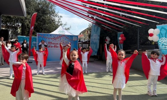 Nilüferde Miniklerin 23 Nisan Coşkusu: quot;Atanın İzinde Kötülükleri Aşacağızquot;