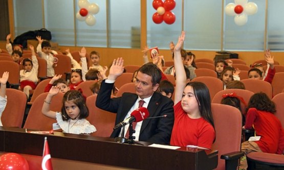 Osmangazi'de Çocukların Hayali Gerçek Oldu: Karıncalı Parkı Törenle Açıldı!