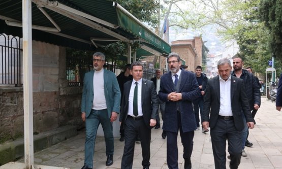 Osmangazide quot;Muradiyequot; Mesaisi: Başkan Erkan Aydın Vatandaşın Nabzını Tuttu