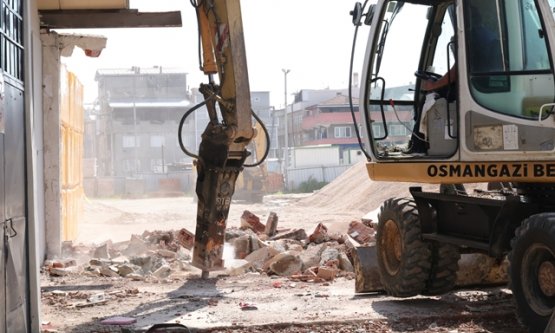 Osmangazide Ulaşım Hamlesi: Altınovada Yeni Bağlantı Yolu Açılıyor!