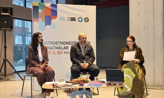 Pancar Deposunda Gastroetnomüzikolojik Yolculuk: Yemeğin Sosyolojisi ve Göçün Mutfağı Konuşuldu