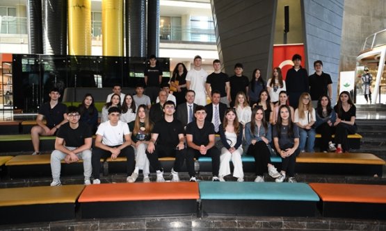 Panorama 1326 Bursa Fetih Müzesinde Tarihi Rekor: Tek Günde 9 Bin Ziyaretçi!