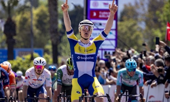 Pedalın Kalbi Ege'de Attı: 61. Cumhurbaşkanlığı Türkiye Bisiklet Turu Çeşme-Selçuk Etabıyla Başladı!