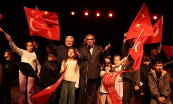 Ünlü Sanatçı Ege Performansıyla Büyüledi!