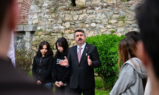 Yıldırımda Gençlerin Tarih Yolculuğu: Başkan Oktay Yılmaz Bursanın Fethini Balabanbeyde Anlattı