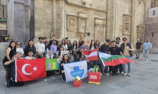 Yıldırım'ın Genç Diplomatları Viyana'da: Avrupa Parlamentosu'nda Karar Verici Oldular!