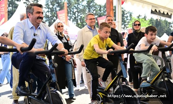 Yıldırım'da Dev Organizasyon: 2. Bursa Gençlik ve Teknoloji Festivali Kapılarını Açtı!