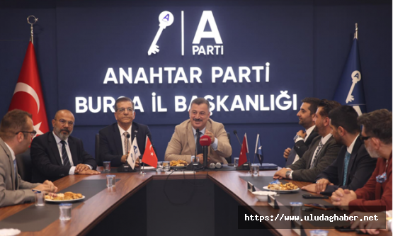 Anahtar Parti Bursa kadrosunu güçlendiriyor: Siyasette yeni katılım