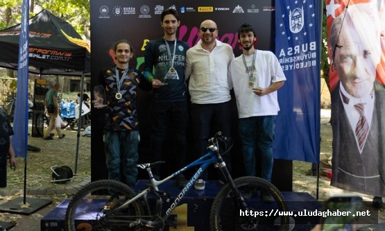 Bursa Urban Downhill Bisiklet Yarışı nefes kesti
