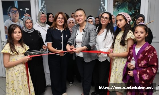 Nilüfer Belediyesi kursiyerlerinin el emeği eserleri sergilendi