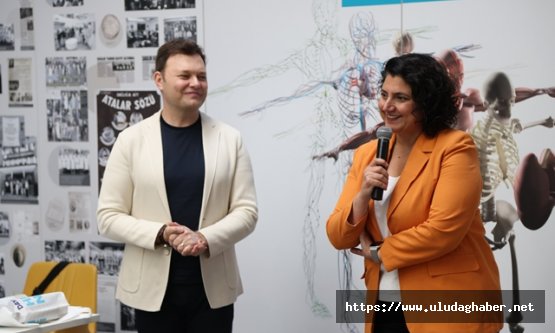 Nilüfer Belediyesi'nin çevreci öğrencileri yazar Ömür Kurt ile buluştu