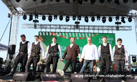 Nilüfer Karadeniz Festivali Samida Konseriyle Taçlandı