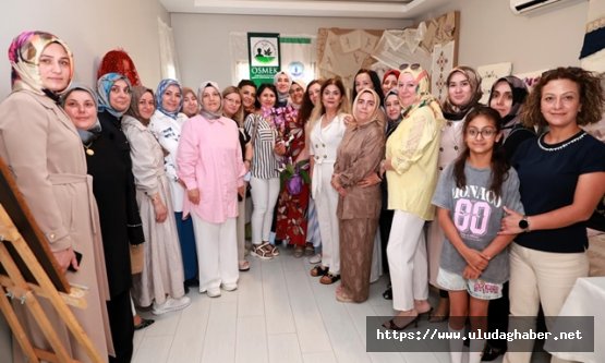 Osmangazi Belediyesi Osmek kursiyerlerinin yıl sonu sergisini açtı
