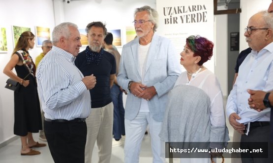 Fotoğraf Sanatçısı ve Ortopedi Cerrahı Prof. Dr. işık Akgün'ün 'uzaklarda bir yerlerde” sergisi nilüfer'de açıldı