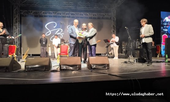64. Uluslararası Bursa Festivali'nde Karadeniz rüzgarı: Selçuk Balcı ve Koliva sahne aldı