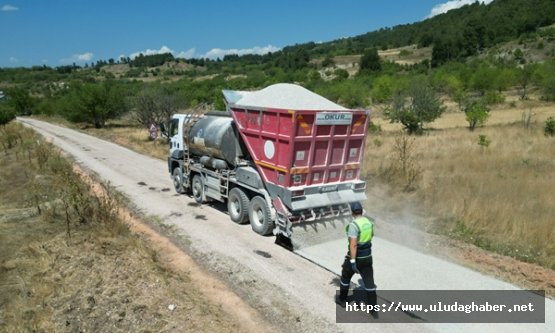 Bursa Büyükşehir Belediyesi'nden Keles'te 3 mahallede 13 kilometrelik yol yenileme ve genişletme çalışması